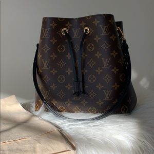 Authentic Louis Vuitton Neo Noe in Noir